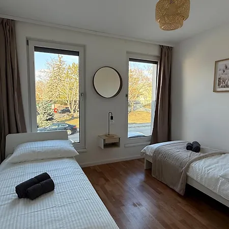 Apartment Spacious With Balcony & Free Parking Near Vienna *