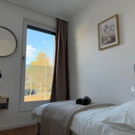 Spacious With Balcony & Free Parking Near Vienna Gerasdorf bei Wien